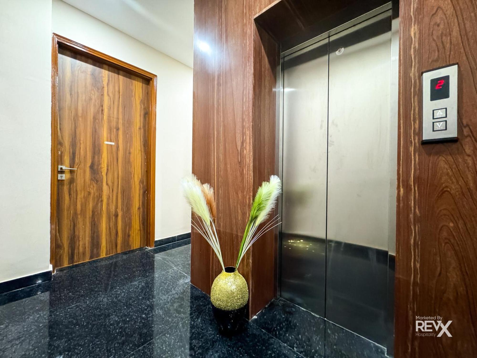 Guru Sadan A Luxe Stay Ayodhya Экстерьер фото